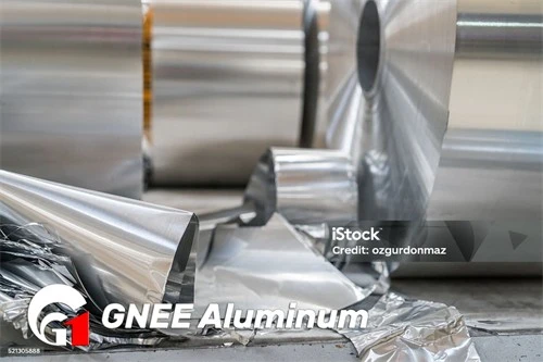 Duże rolki folii aluminiowej